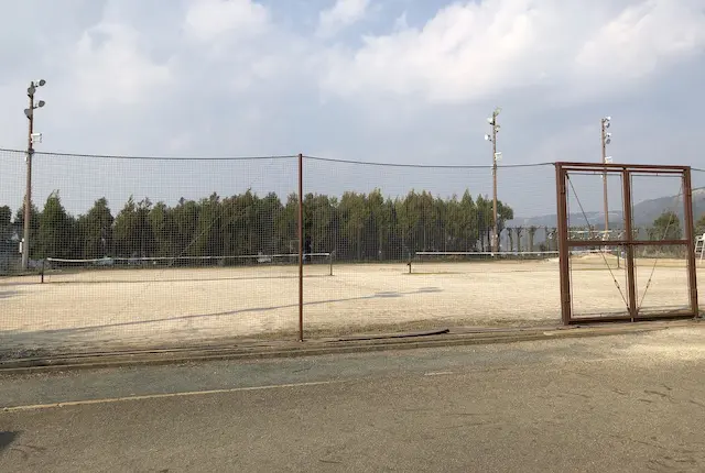 一の宮運動公園のテニスコート