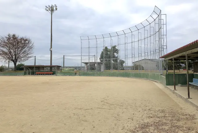 鏡総合グラウンドの野球場