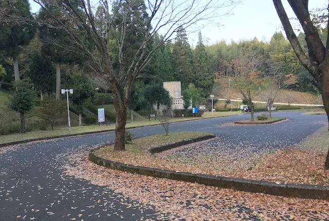 鹿央古代の森公園の駐車場