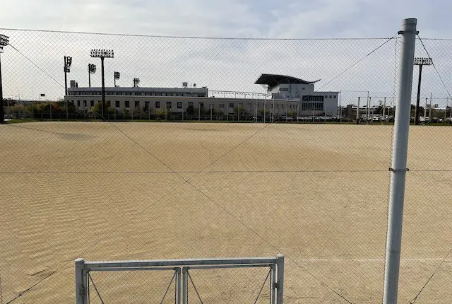 松山中央公園の運動広場