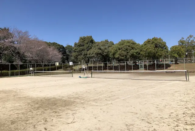 村山公園のクレーコート