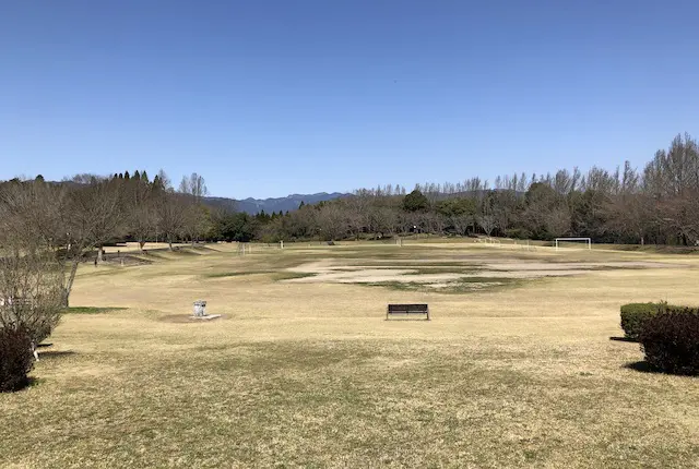 村山公園の運動広場