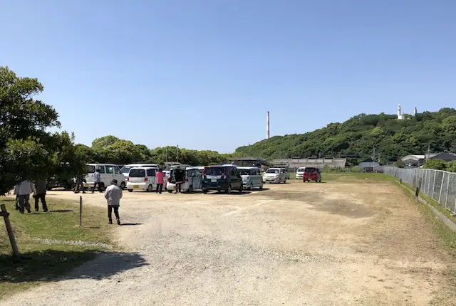 おもやい市民花壇の駐車場