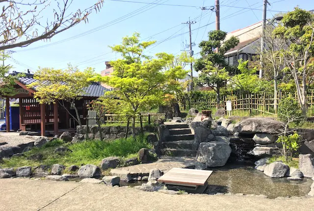 立願寺公園の足湯