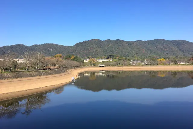 立岡池