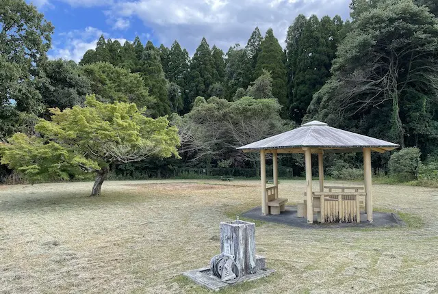 塚原グラウンドの東屋