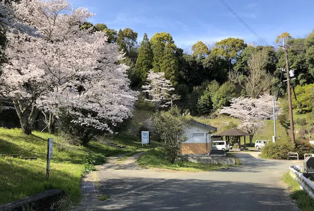 瑞厳寺公園のトイレ