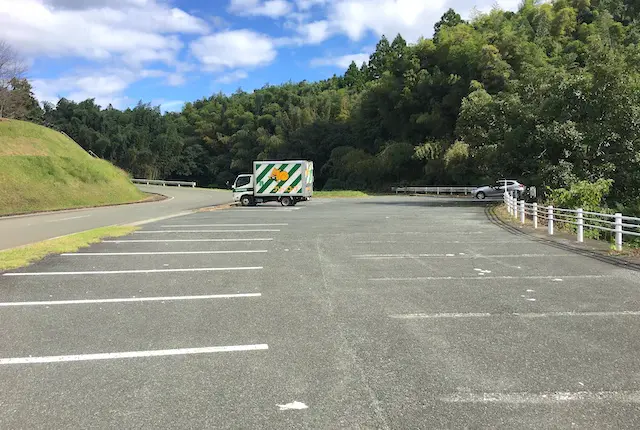 蛇ノ尾公園の駐車場