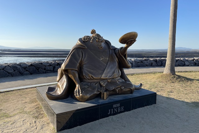 住吉海浜公園のジンベエ像