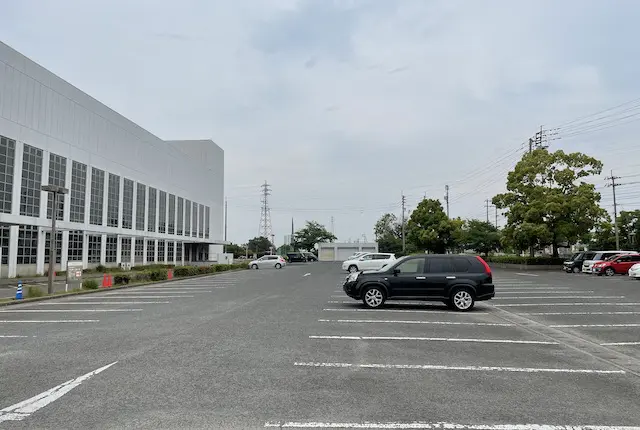 高松市総合体育館の駐車場