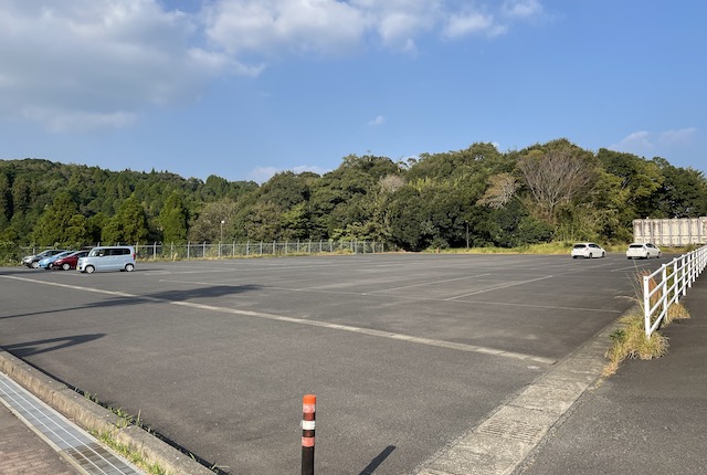 あいハウジングアリーナ松元の駐車場