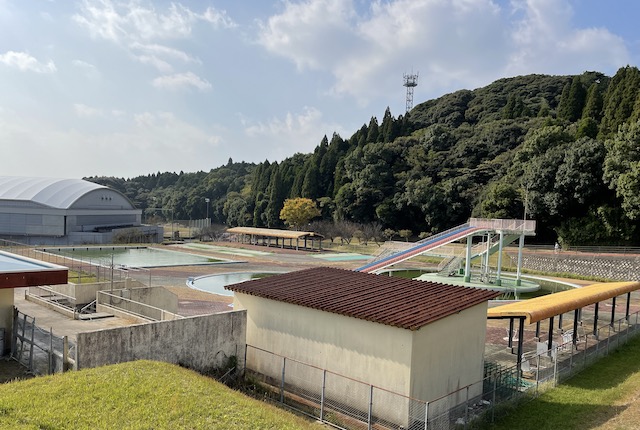 伊集院総合運動公園のプール