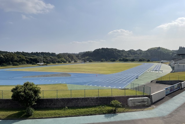 伊集院総合運動公園の陸上競技場