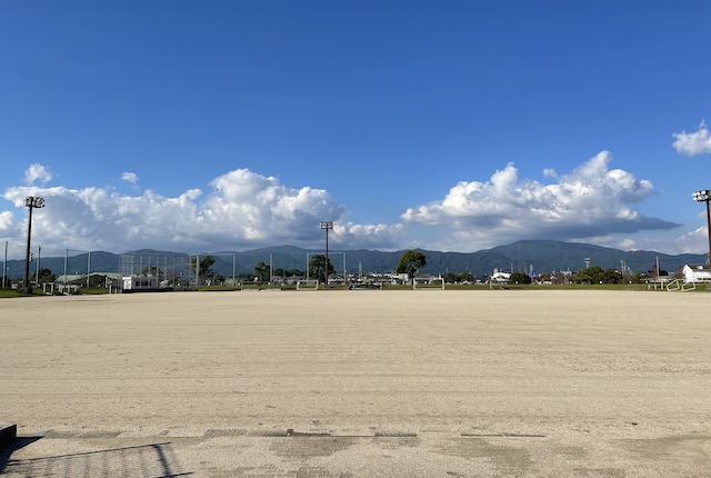 上峰町中央公園の多目的グラウンド