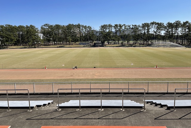 志布志運動公園の陸上競技場