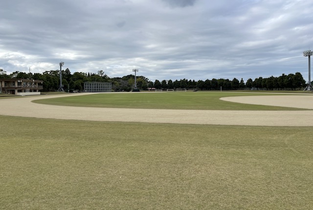 諏訪運動公園の陸上競技場