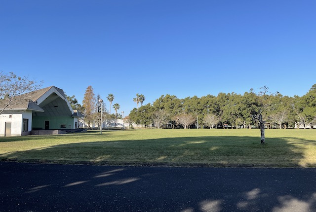 串良平和公園の催物広場