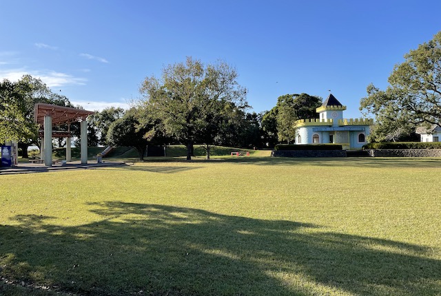 串良平和公園の児童広場