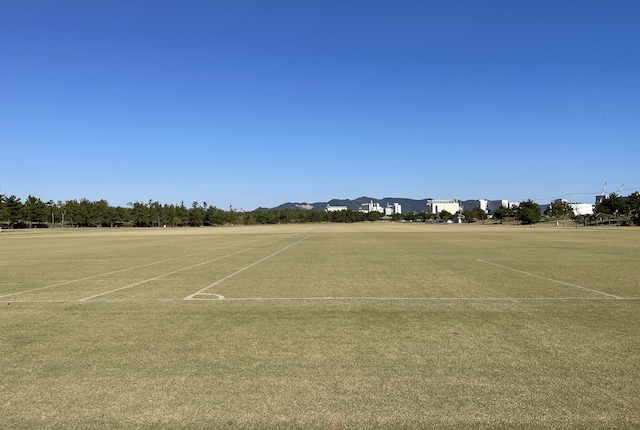 しおかぜ公園の多目的広場