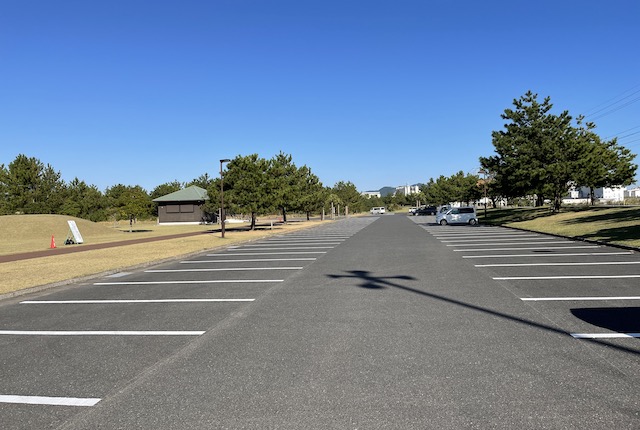 しおかぜ公園の駐車場