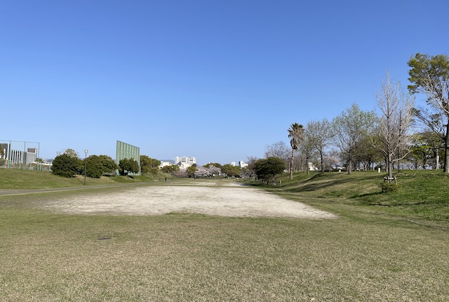 みなと100年公園のゲートボール場