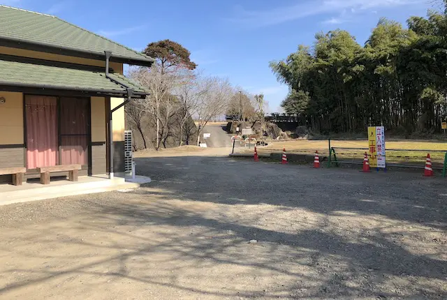 岡留公園の駐車場