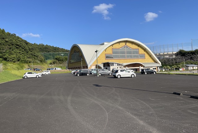 南郷中央公園の駐車場