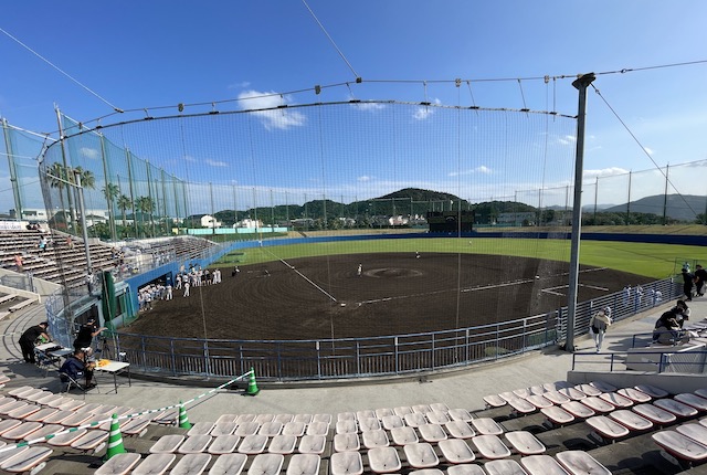 南郷スタジアムの内野席