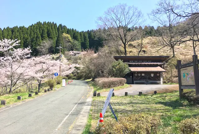 高森峠のトイレ