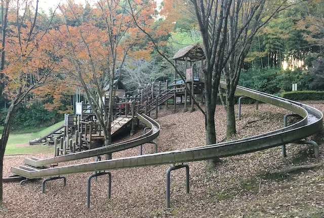 アスレチック古墳公園の遊具