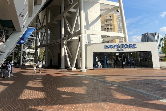 横浜スタジアムのベイストア