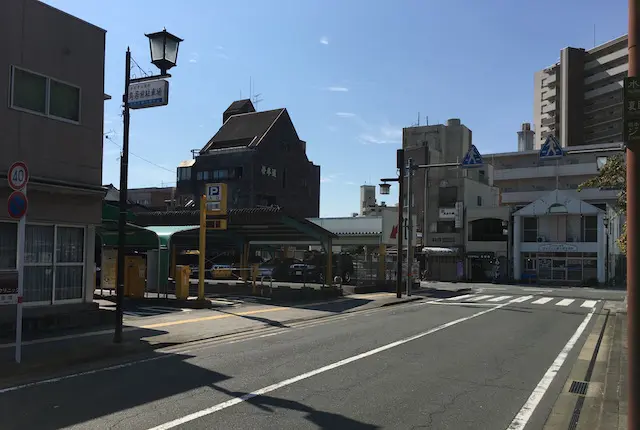 水前寺成趣園の鳥居前駐車場