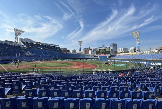 横浜スタジアムの内野席からの見え方