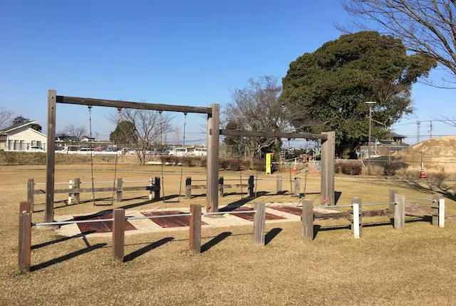 木部中央公園のブランコ