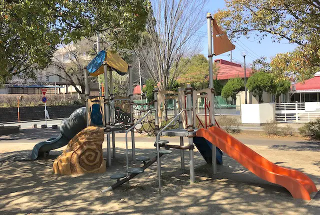 楠中央公園の遊具