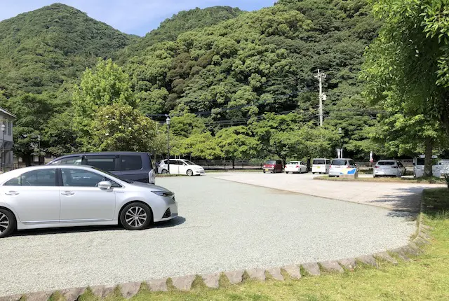 三角西港駐車場