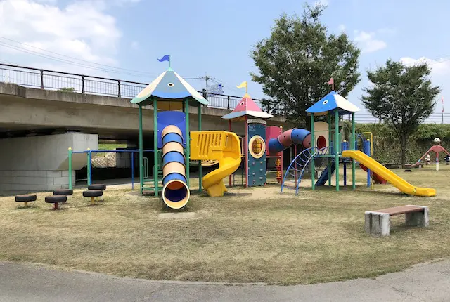 水辺の森公園コンビネーション遊具