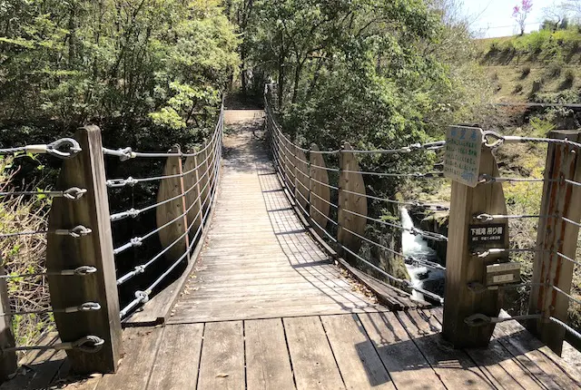 下城滝吊り橋