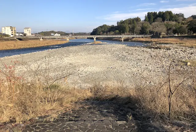 中川原公園と球磨川