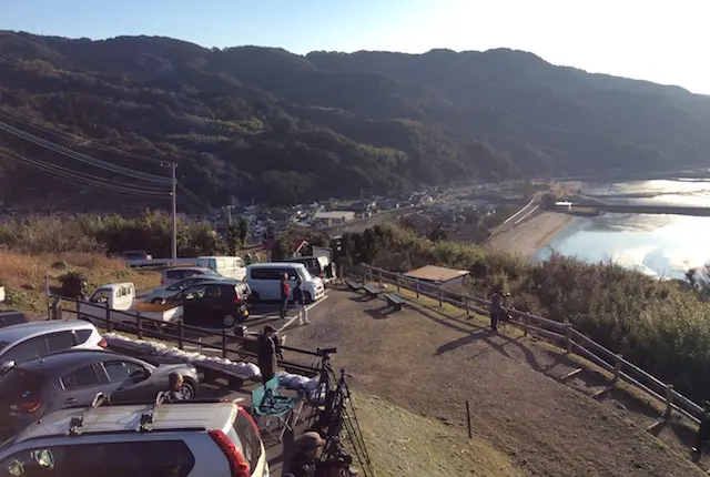 御輿来海岸の駐車場