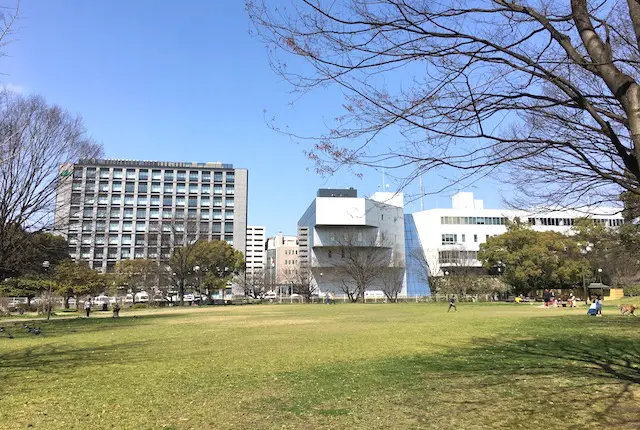 白川公園の芝生広場