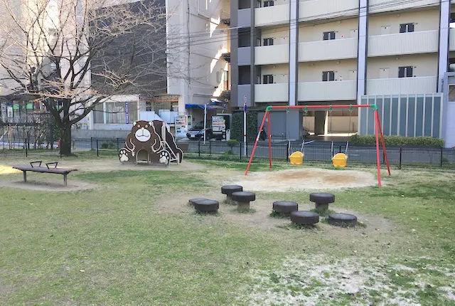 白川公園の幼児遊具