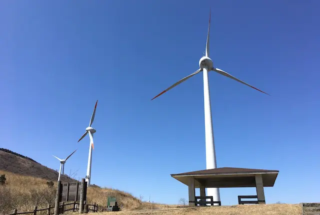 俵山峠展望所の風車