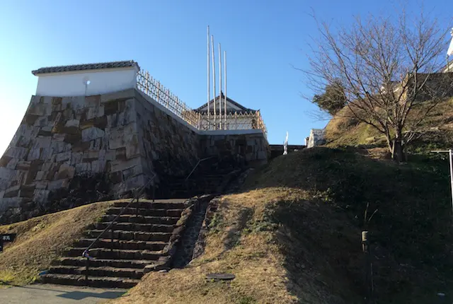 富岡城跡の階段