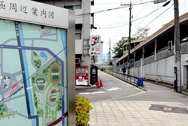 西京極駅前の案内図