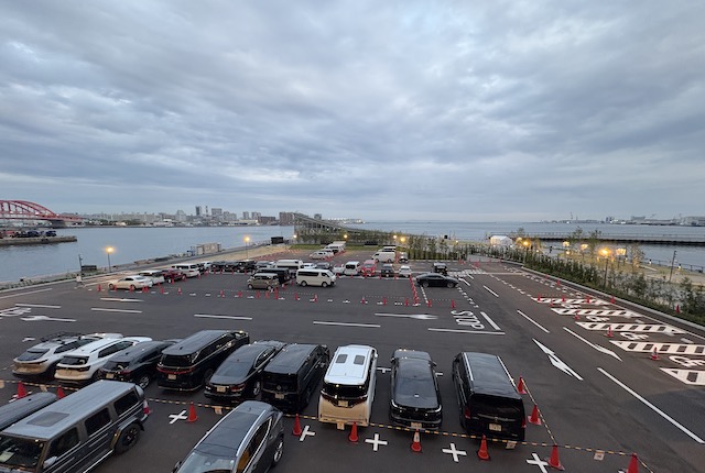 ジーライオンアリーナの駐車場